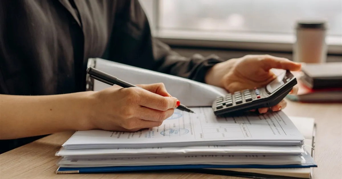 Estimating car loan payments in Canada