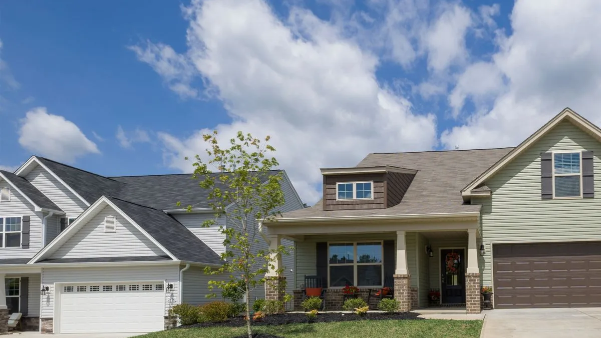 Suburban Canadian house bought with a larger down payment on bad credit
