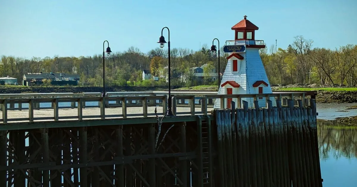 Borrowing in New Brunswick - riverside lighthouse and boardwalk