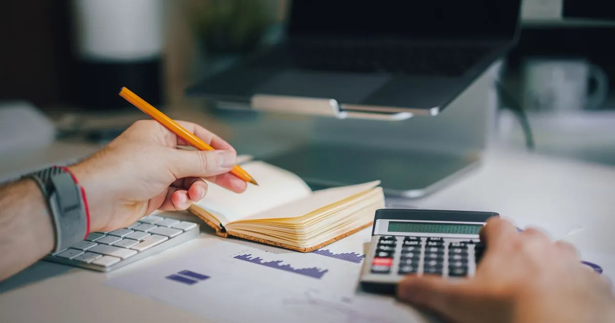 Calculating loan amounts and rates for borrowing in Red Deer