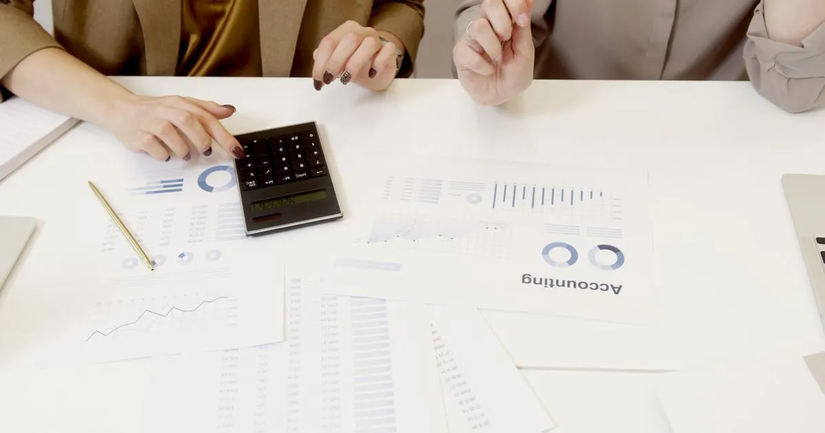 Calculating loan amounts and rates for borrowing in Windsor