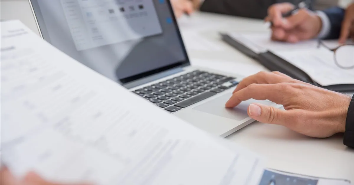 Reviewing a credit report in Canada