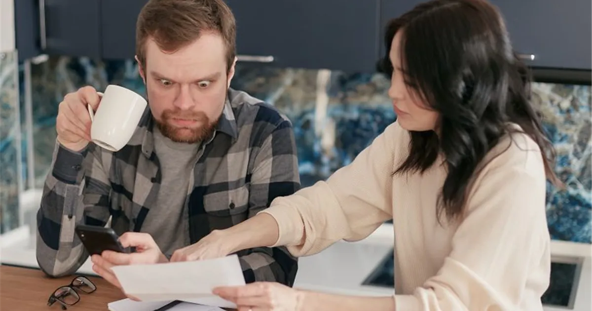 Canadians asking questions about installment loans before applying