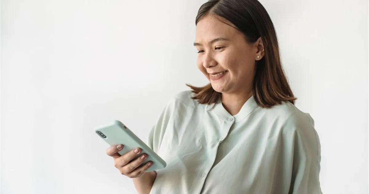 Getting an instant e-transfer loan on a phone in Canada