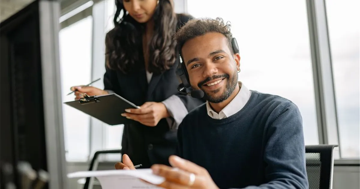 Loanspot.ca customer support helping a borrower in Canada