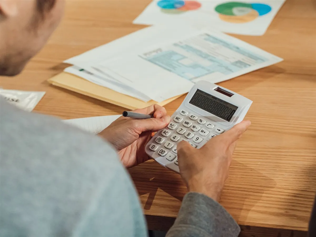 Calculating the cost of payday loans in Ontario at $14 per $100