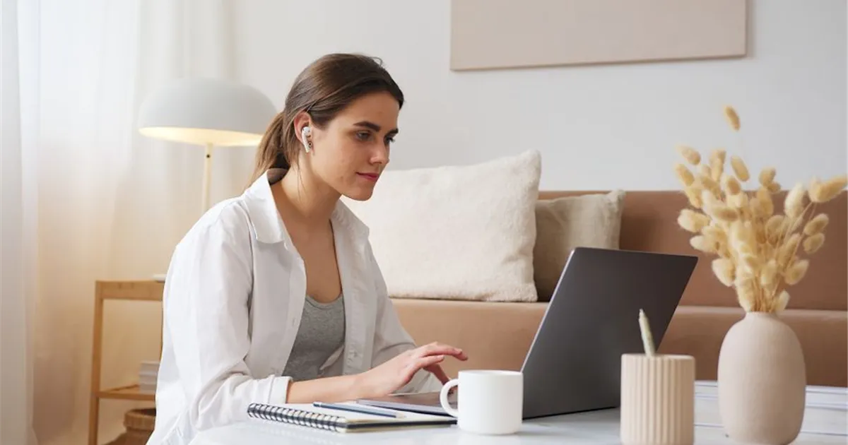 Deciding between a personal loan or line of credit in Canada