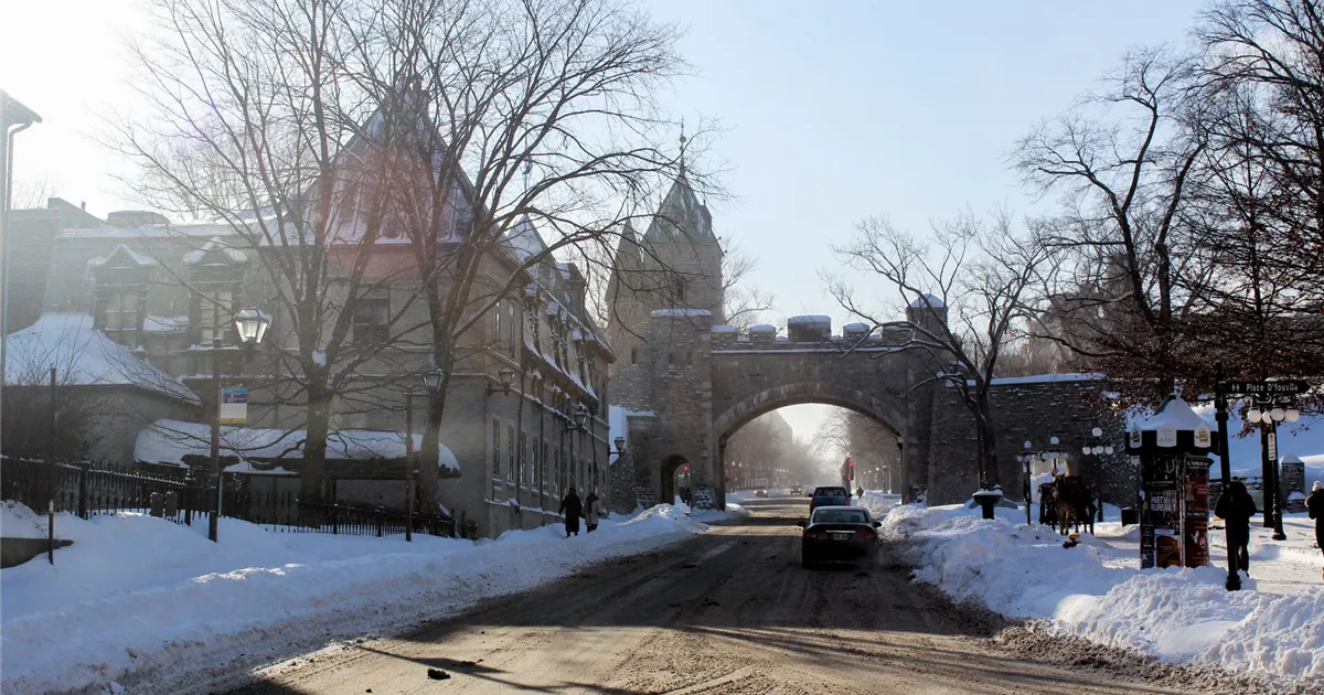Bad credit loans Quebec - Porte Saint-Louis gate and snowy street in Old Quebec City in winter