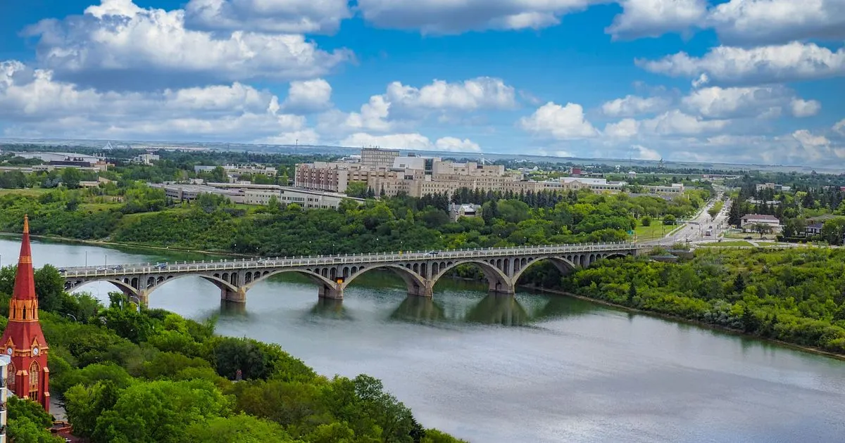No credit check loans Saskatchewan - the University Bridge over the South Saskatchewan River in Saskatoon